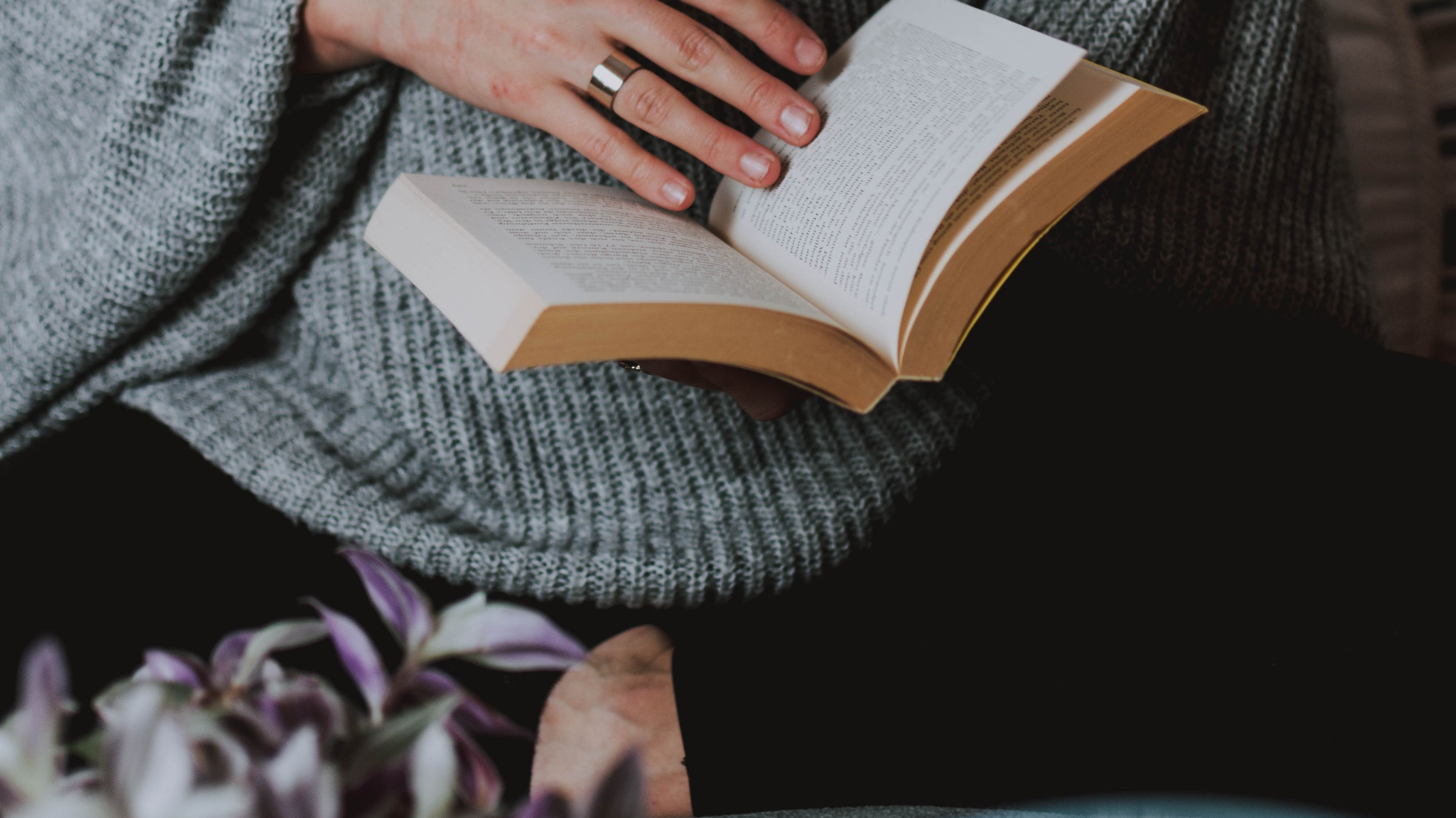 Try a New Fragrance Based on Your Favourite Book Genre - Pexel Image