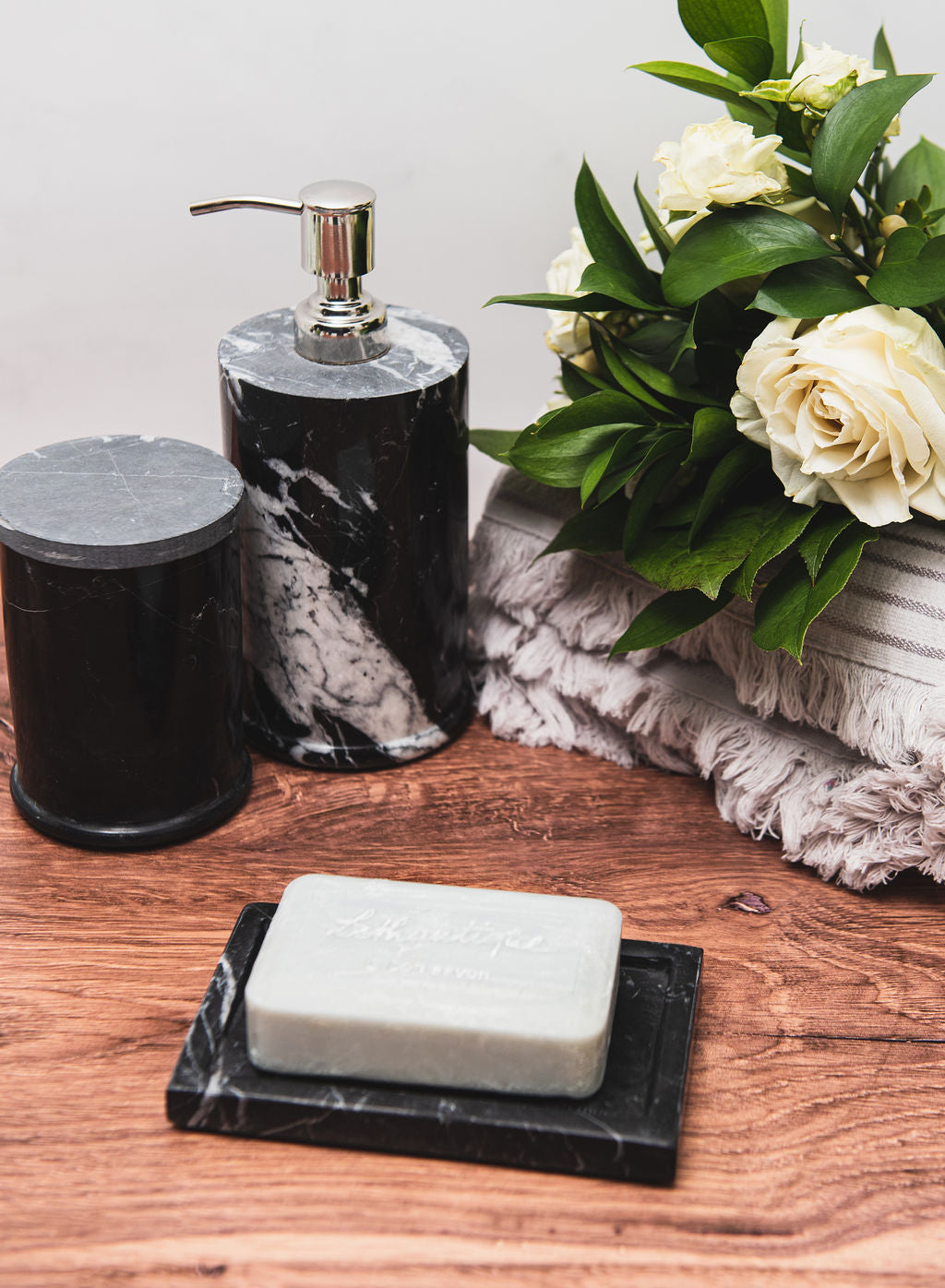 Belle de Provence Marble – Lothantique Canada